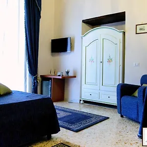 Rochel Naples