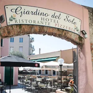 hotel-giardino-del-sole.hotelitalianriviera.com/